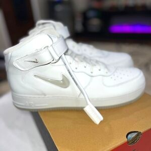 NEW- Nike UPTOWNS Air Force 1 Mid 07 Sneakers- Men's Size 13 NIB